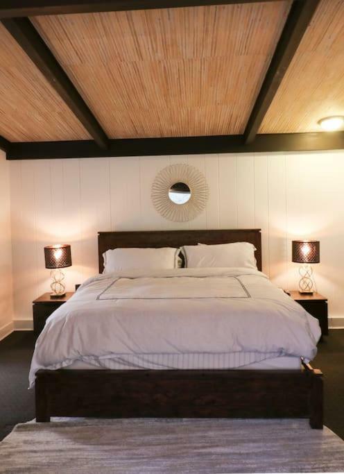 Crown Mansion Boutique Hotel & Villas Qualicum Beach Exterior foto